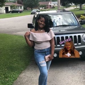 Meet your Posher, Nia